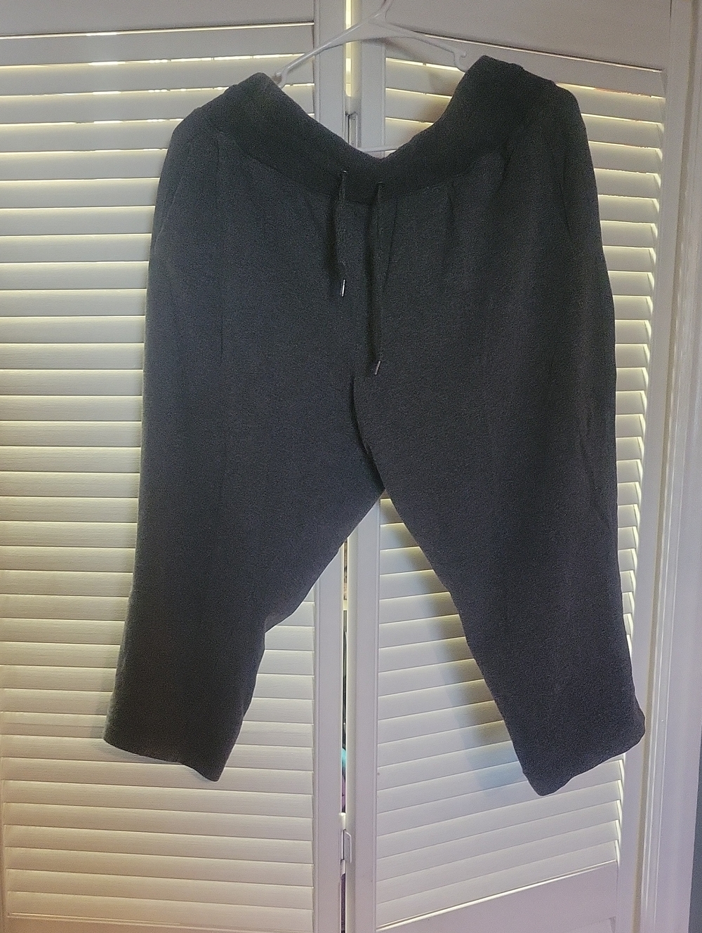tek gear Women's Heathered Gray Capri Jogger